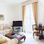 Queen Elena Luxury Apartment