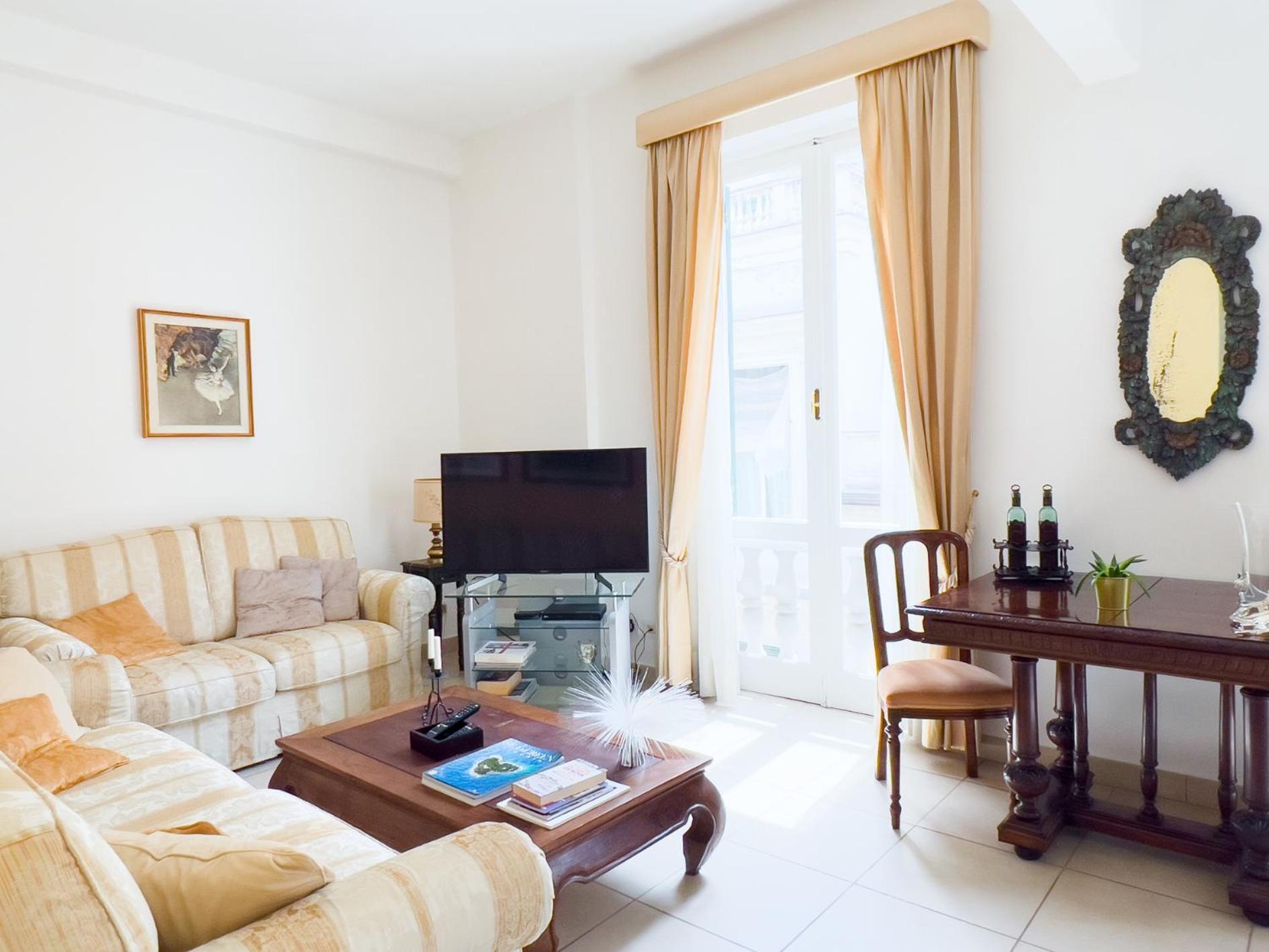Apartment Queen Elena Luxury